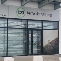 enseigne-terre-de-running-pub-factory