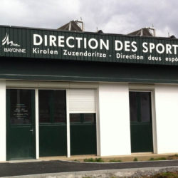 enseigne-direction-des-sports-pub-factory